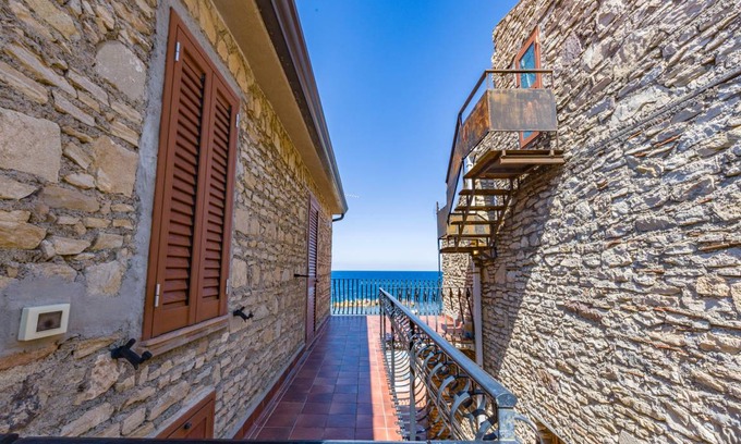 Marina di Patti Apartment | 50 m² Apartment ∙ 1 bedroom ∙ 4 guests