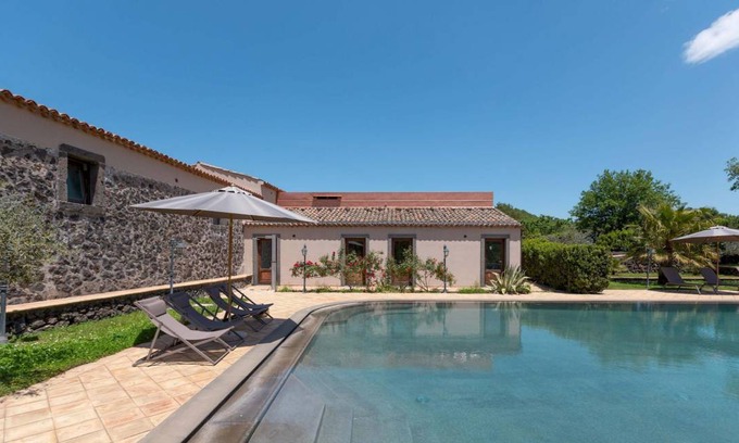 Rovittello Villa | 500 m² Villa ∙ 8 bedrooms ∙ 16 guests