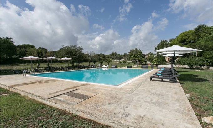 Noto House | 500 m² House ∙ 6 bedrooms ∙ 12 guests