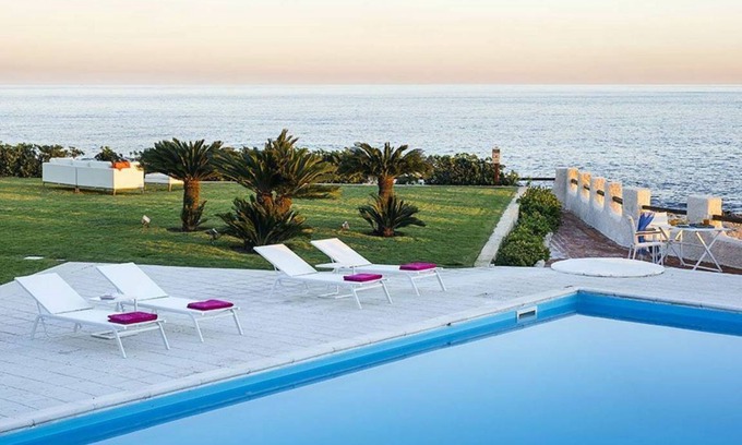 Fontane Bianche Villa | 500 m² Villa ∙ 6 bedrooms ∙ 12 guests