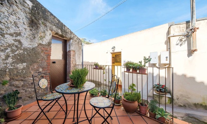 Savoca House | 52 m² House ∙ 1 bedroom ∙ 3 guests
