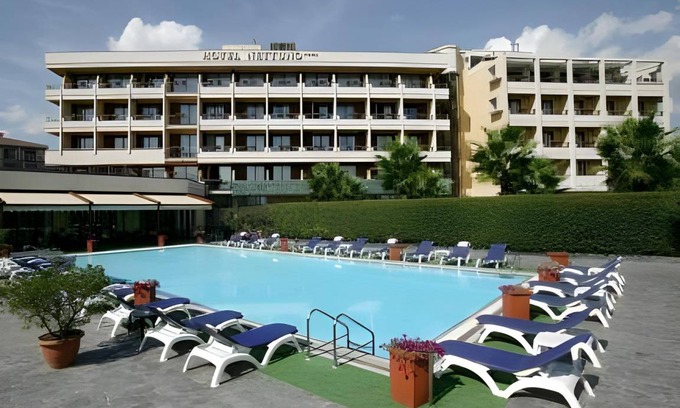 Picanello-Ognina-Barriera-Canalicchio Hotel | 55 m² Hotel ∙ 127 guests