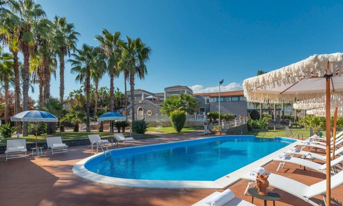 Santa Venerina Villa | 560 m² Villa ∙ 6 bedrooms ∙ 12 guests