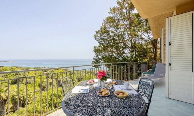 Santa Flavia Apartment | 60 m² Apartment ∙ 2 bedrooms ∙ 4 guests