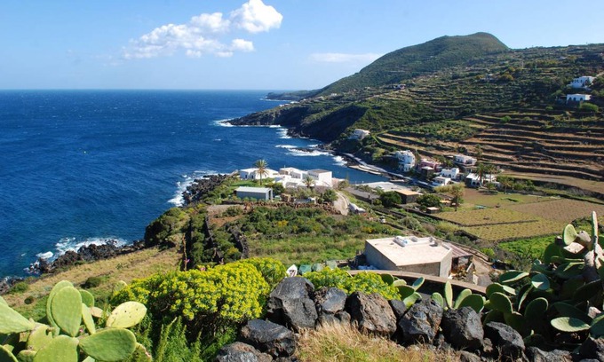 Pantelleria House | 70 m² House ∙ 2 bedrooms ∙ 5 guests