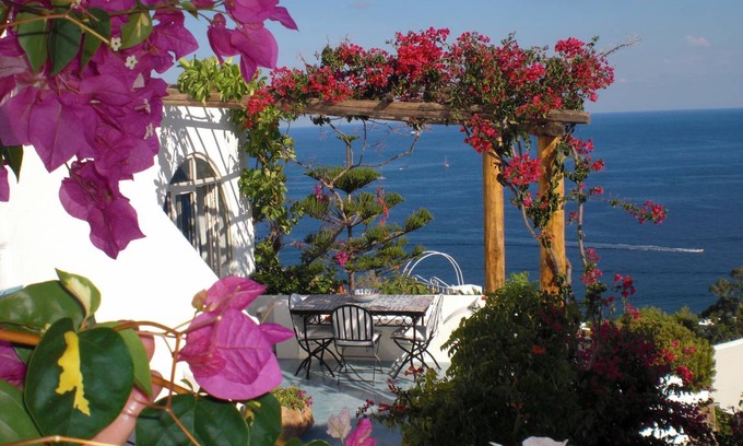 Panarea Villa | 70 m² Villa ∙ 2 bedrooms ∙ 6 guests