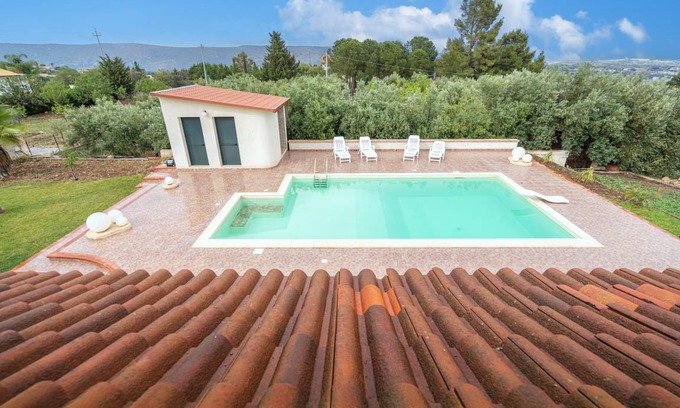 Floridia Villa | 70 m² Villa ∙ 3 bedrooms ∙ 6 guests