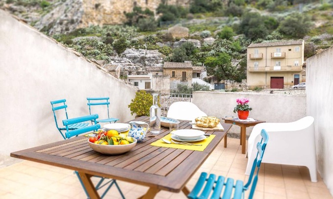 Scicli Apartment | 75 m² Apartment ∙ 1 bedroom ∙ 4 guests