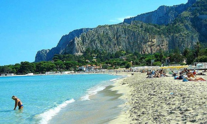 Isola delle Femmine Apartment | 75 m² Serviced apartment ∙ 2 bedrooms ∙ 4 guests
