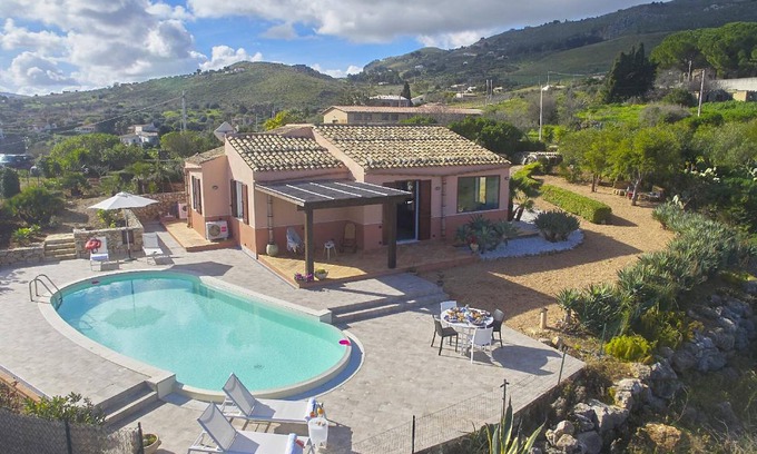 Scopello House | 80 m² House ∙ 2 bedrooms ∙ 4 guests