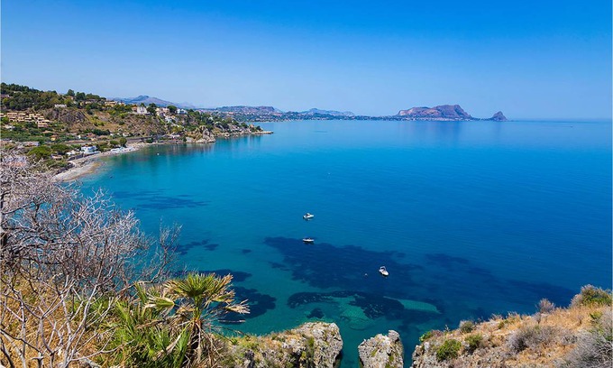 Sant'Agata di Militello Apartment | 80 m² Apartment ∙ 1 bedroom ∙ 4 guests