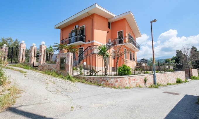 San Pier Niceto Apartment | 80 m² Apartment ∙ 2 bedrooms ∙ 4 guests
