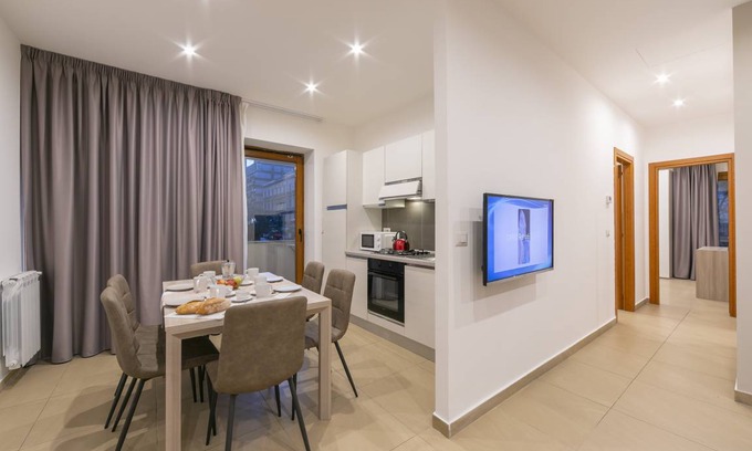 Old Town Apartment | 80 m² Apartment ∙ 2 bedrooms ∙ 6 guests