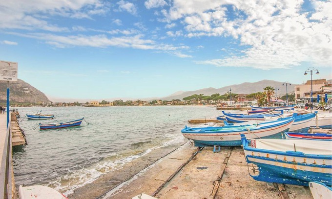 Mondello Apartment | 80 m² Apartment ∙ 2 bedrooms ∙ 6 guests