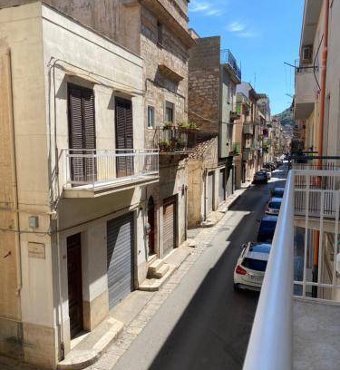 Alcamo Historic Center House | 80 m² House ∙ 2 bedrooms ∙ 4 guests