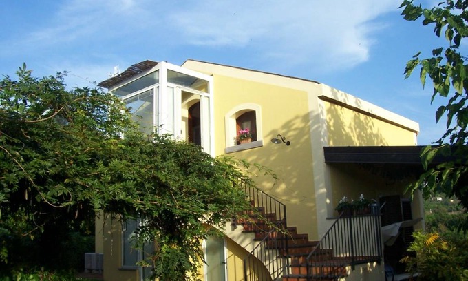 Mascali House | 80 m² House ∙ 3 bedrooms ∙ 6 guests