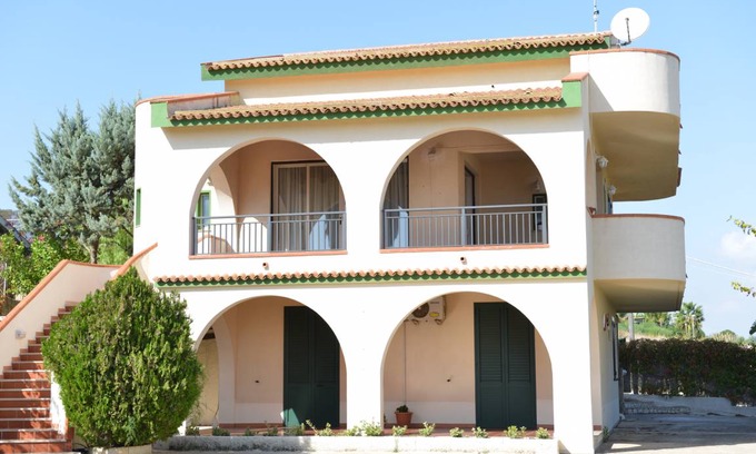 Porto Palo Apartment | 90 m² Apartment ∙ 2 bedrooms ∙ 5 guests