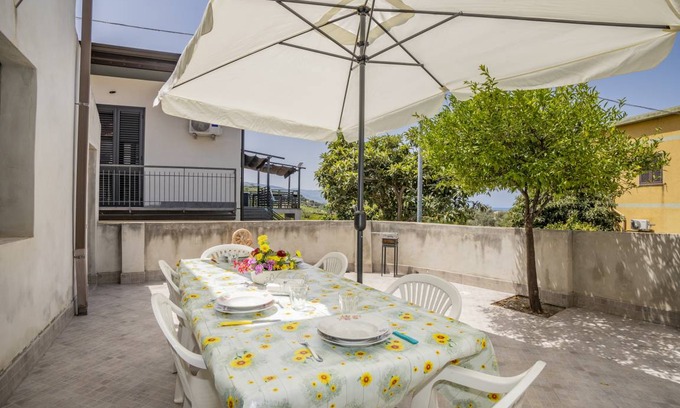 Capri Leone House | 90 m² House ∙ 2 bedrooms ∙ 4 guests