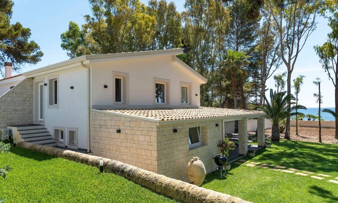 Punta Milocca Villa | 90 m² Villa ∙ 3 bedrooms ∙ 6 guests