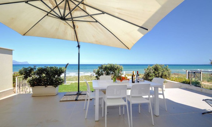 Alcamo Marina Villa | 90 m² Villa ∙ 4 bedrooms ∙ 7 guests