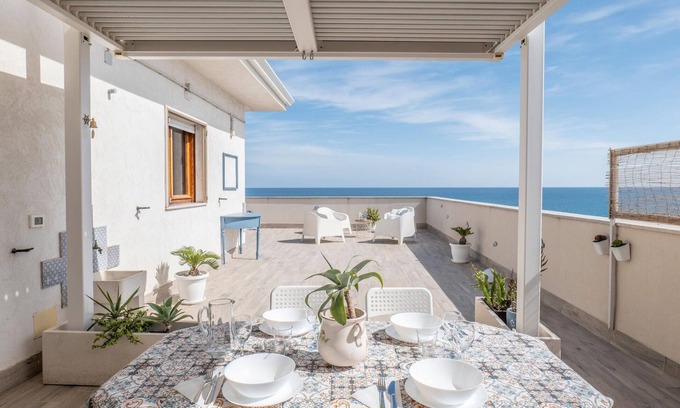 Pozzallo Apartment | Amazing apartment in Pozzallo with WiFi
