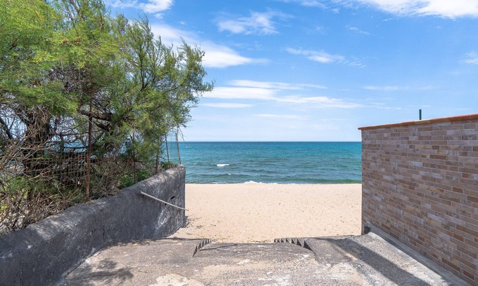 Agnone Apartment | Apartment 'Casa Mely Ed Enzo' with Mountain View, Wi-Fi and Air Conditioning