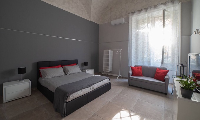 Borgo-Sanzio House | Apartment Ramondetta home three