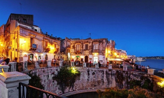 Eastern Sicily House | Athena apartment with terrace and sea view.