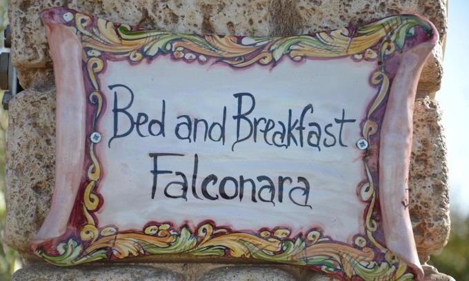 Falconara Bed & Breakfast | B&B Falconara