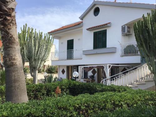 Noto Marina Bed & Breakfast | B&B Villa Tania