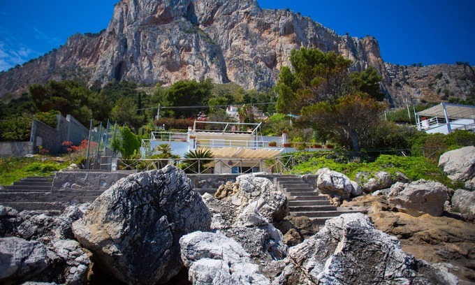 Palermo Villa | Beautiful villa on the sea with private access and direct to the sea, 20 mt. distance