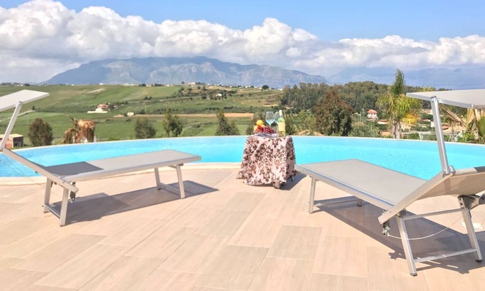 Partinico Villa | BEAUTIFUL VILLA WITH POOL