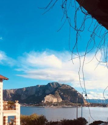 Mondello House | Bellevue Mondello