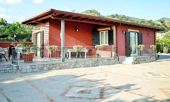 Gaggi Resort | Bungalows, Gaggi