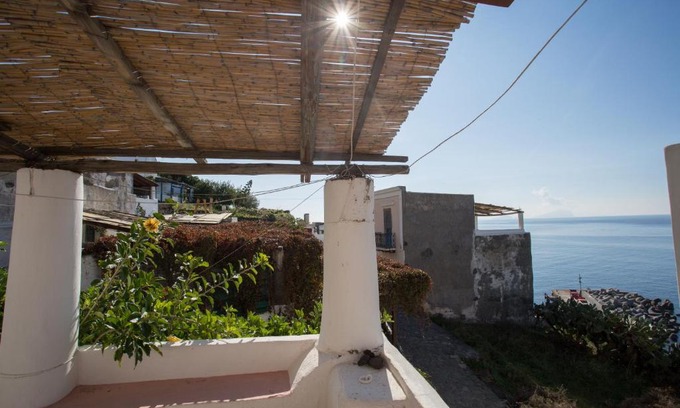 Ginostra House | Casa Ciocchiti