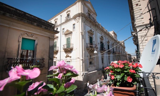 Noto Historic Centre House | Casa Coffa