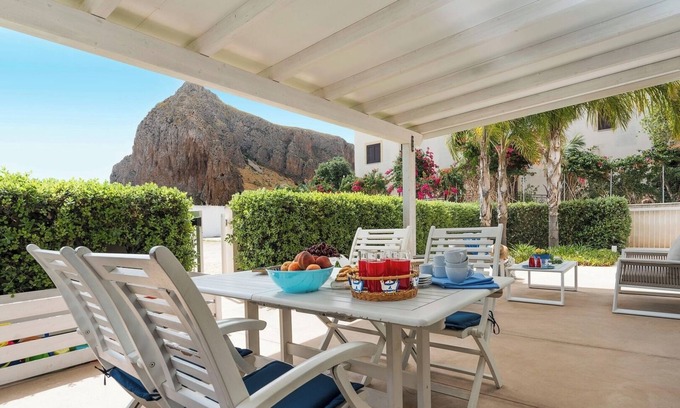 San Vito Lo Capo Apartment | Casa Del Blu (Crespi) - Modern apartment near sea