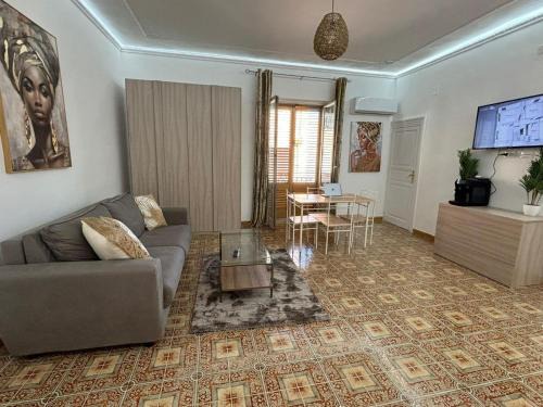 Carini Apartment | Casa di Anna