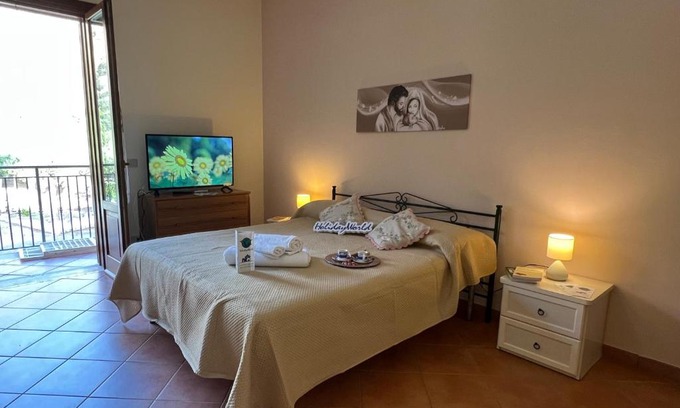 Castelluzzo Apartment | Casa Fico by Holiday World