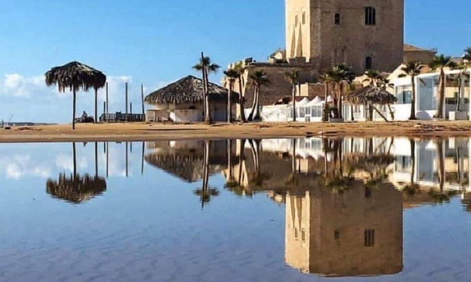 Pozzallo Apartment | Casa Giardina apartment a stone's throw from the sea
