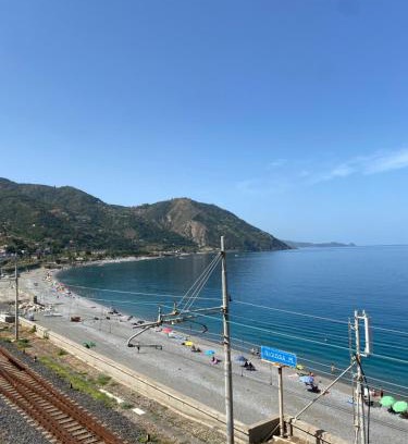 Gioiosa Marea Apartment | Casa Il Tulipano