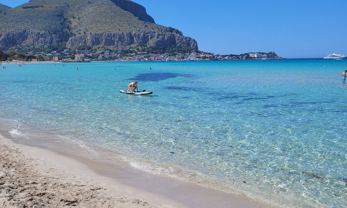 Partanna Apartment | Casa Mandorlo Mondello 10minutes walk from the beach