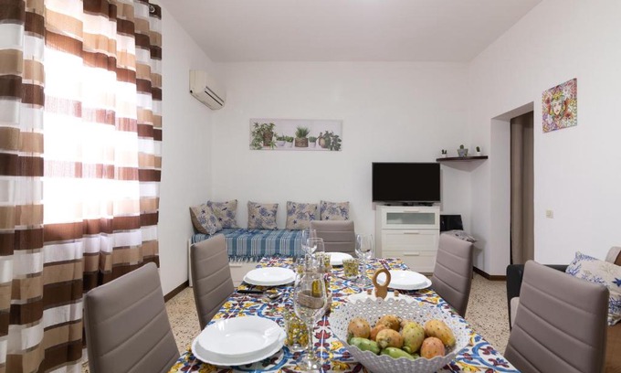 Castelluzzo House | Casa Sciacchi