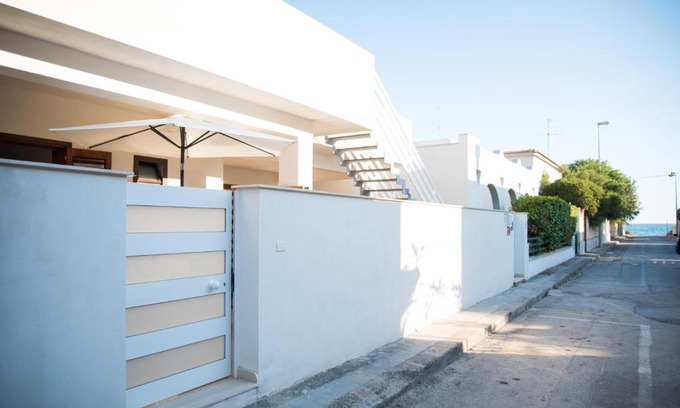 Punta Secca Apartment | Casa Vacanze Albora