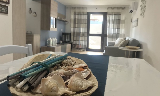 Noto Marina Apartment | Casamare . Enchanting three-room apartment nestled in the quiet of the beach of Noto