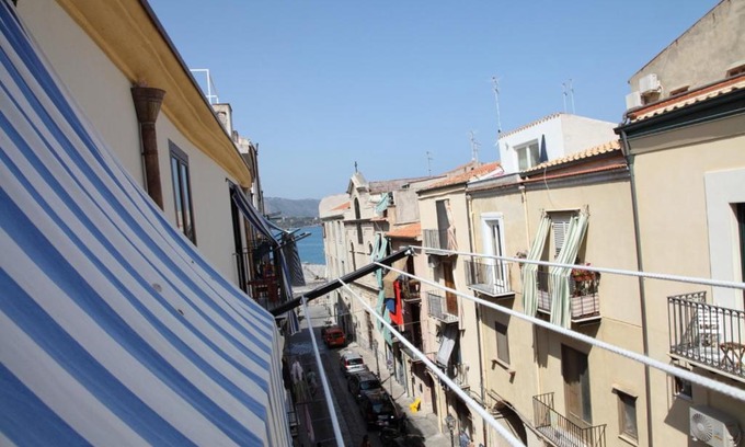 Old Town Apartment | Case Gabbiano (by Vacation Service)