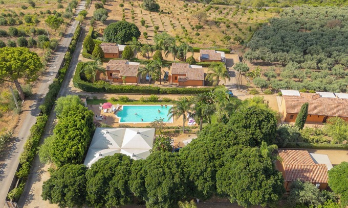 Campofelice di Roccella Apartment | Casette di Calzata