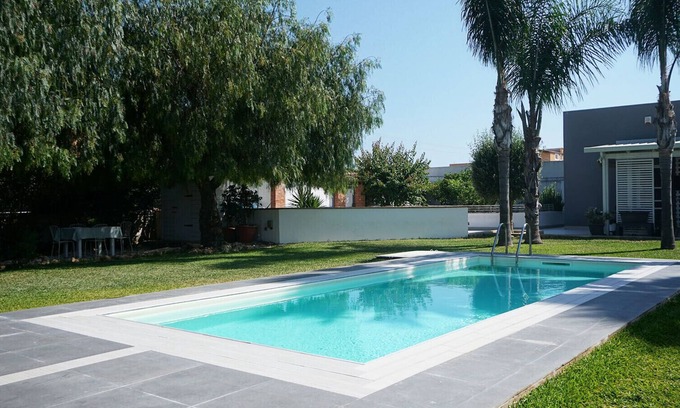 Epipoli Apartment | Dependance in villa con piscina by Wonderful Italy