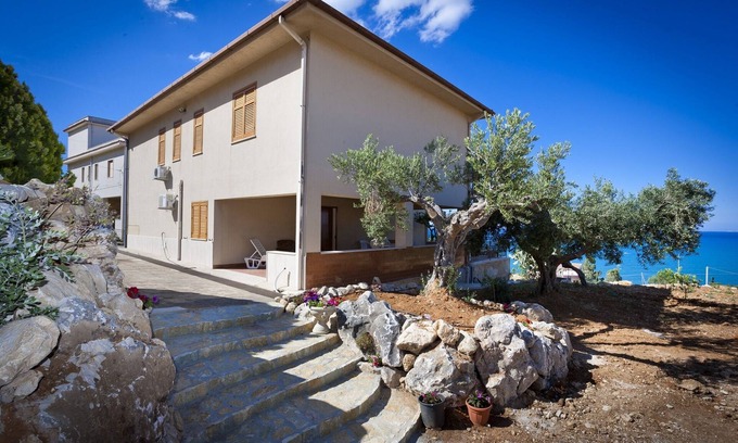 Castellammare del Golfo Villa | DREAM VILLA FOR THE ENTIRE FAMILY. WHAT A GREAT PLACE FOR SPECIAL REUNION