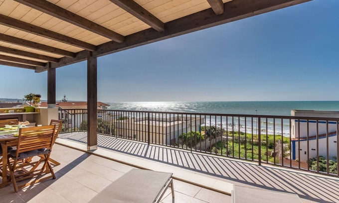Donnalucata Apartment | Ducezio, apartment with terrace and panoramic sea view in Donnalucata